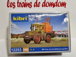 tracteur avec épandeur large en kit  HO 1/87  Réf: 12253  KIBRI