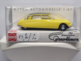 Citroën  DS 19 jaune toit noir   HO 1/87 BUSCH Réf : 48028