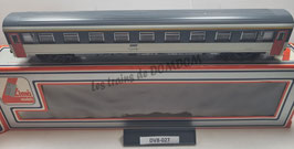 Voiture grandes lignes à bogies de 1 ère classe type A9 u occasion état neuf  HO 1/87   réf :30241   DV8-27