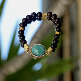 Bracelet émeraude et boiserie