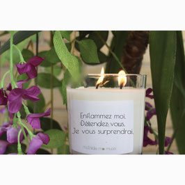 Bougie parfumée violette 240g avec chaine