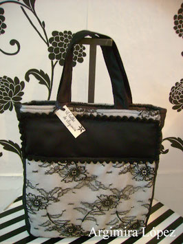 Shopping forrado de encaje