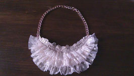 Collar de volantes