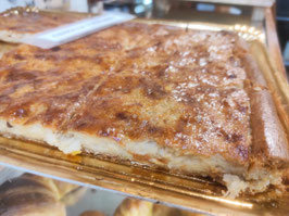 PA. COCA CEBOLLA CON PIÑONES "PANADERÍA MACIÁN"