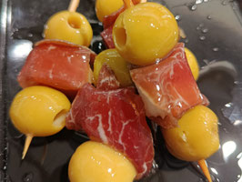 AM. GILDA DE CECINA Y QUESO (ELABORACIÓN PROPIA)