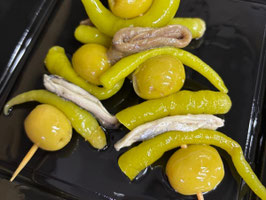 AM. GILDA DOBLE COMBINADA CON ANCHOA Y BOQUERÓN (ELABORACIÓN PROPIA)