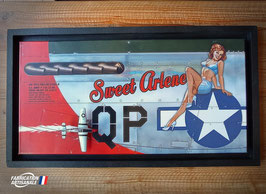 Œuvre d'art mural, Nose Art P-51 Mustang Sweet Arlene avec miniature avion métal.