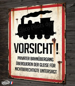 Plaque métal reproduction panneau passage à niveau vintage , Locomotive et train Allemand - Metallplakette, Reproduktion einer Vintage-Bahnübergangstafel, deutsche Lokomotive und Zug.