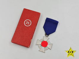 Treuedienst-Ehrenzeichen in Silber im Verleihungsetui