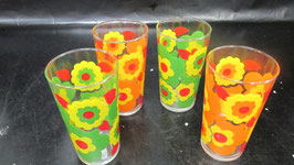 4 vintage frisdrankglazen met bloemmotief