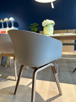 Chaise "AAC22"