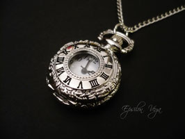 Mini montre pendentif argentée