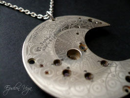 Collier sautoir lune acier