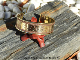 bracelet en laiton Om
