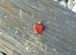 Pendentif mini coeur jaspe rouge