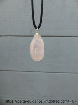Pendentif quartz rose