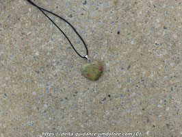 Pendentif mini-coeur unakite