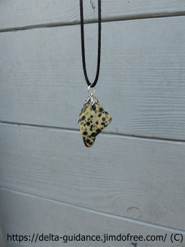 pendentif jaspe dalmatien