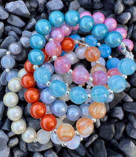 Klassisches Perlenarmband mit changierenden Harzperlen im Mix  10 mm / 4 mm