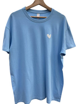 Hellblaues Statement T-Shirt mit Herz