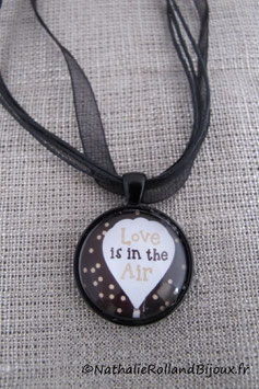 Collier "Love is in the air"