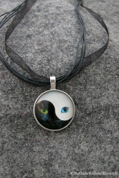 Collier "chat yin yang"