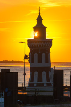 Leuchtturm "Pingelturm" bei Sonnenuntergang, Briefkarte