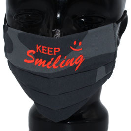 Behelfsmaske bestickt - "KEEP Smiling" - camouflage grau - KEIN FFP