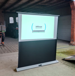 Beamer & Leinwand Set