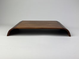 Bonsai Tisch aus Holz zur Präsentation