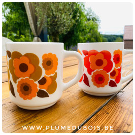 Vintage, Lot 2 mugs Arcopal "Lotus"