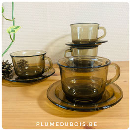 Vintage, lot de 4 tasses et sous tasses BP SECA, brunes fumées