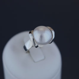 Ring aus 925-Sterlingsilber und Süßwasserzuchtperle