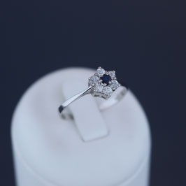 Ring aus rhodiniertem 925-Sterlingsilber, Safir und Zirkonia