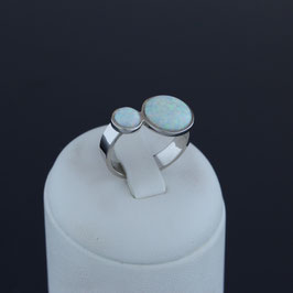 Ring aus rhodiniertem 925-Sterlingsilber und synthetischem Opal