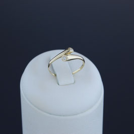 Ring aus 585-Gelbgold und Brillant (0,065 ct., W, si)