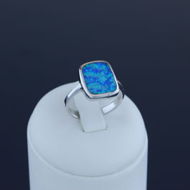 Ring aus rhodiniertem 925-Sterlingsilber und synthetischem Opal