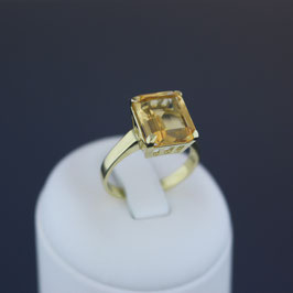 Ring aus 585-Gelbgold und Citrin