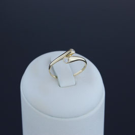 Ring aus 585-Gelbgold und Brillant (0,065 ct., W, si)