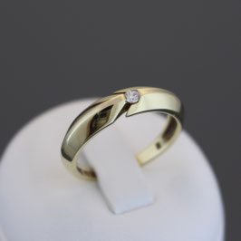 Ring aus 585-Gelbgold und Zirkonia