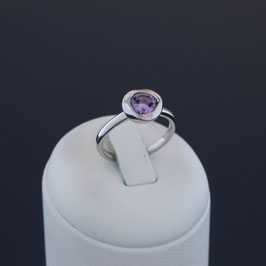 Ring aus rhodiniertem 925-Sterlingsilber und Amethyst