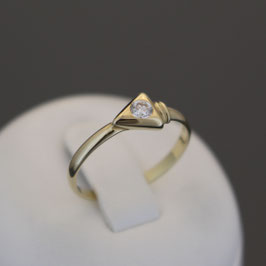 Ring aus 333-Gelbgold und Zirkonia