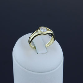 Ring aus 333-Gelbgold und Zirkonia