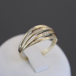 Ring aus 333-Gelbgold und Zirkonia