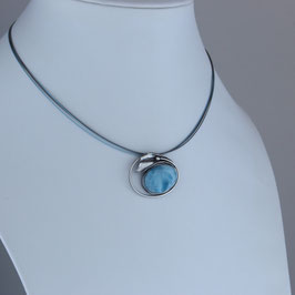 Collier aus geschwärztem 925-Sterlingsilber und Larimar auf Edelstahldrähten