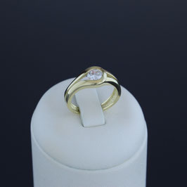 Ring aus 333-Gelbgold und Zirkonia