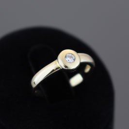 Ring aus 333-Gelbgold und Zirkonia