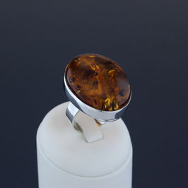 Ring aus 925-Sterlingsilber und baltischem Naturbernstein