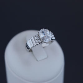 Ring aus rhodiniertem 925-Sterlingsilber und Zirkonia