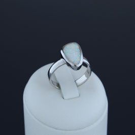 Ring aus rhodiniertem 925-Sterlingsilber und synthetischem Opal